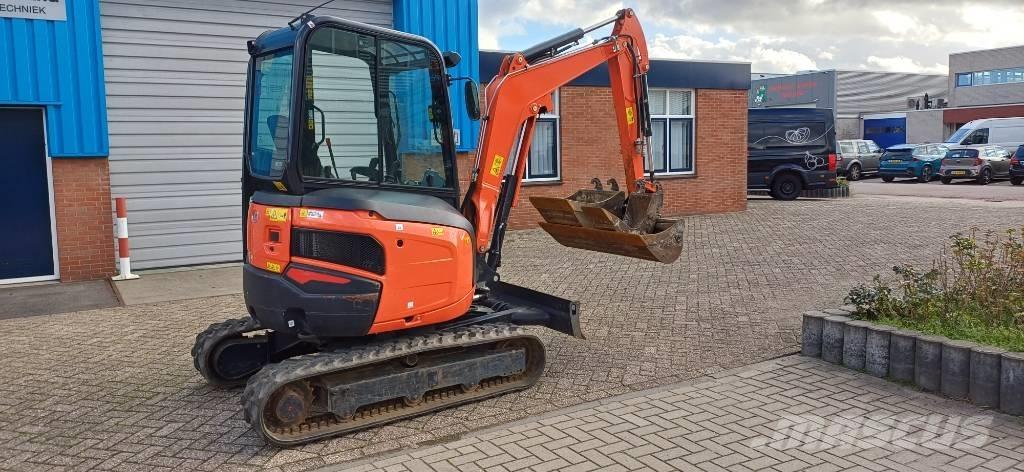 Kubota U 27-4 Mini bageri <7t