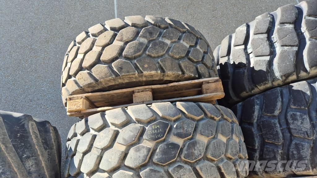 Bridgestone 23.5R25 Gume, kotači i naplatci