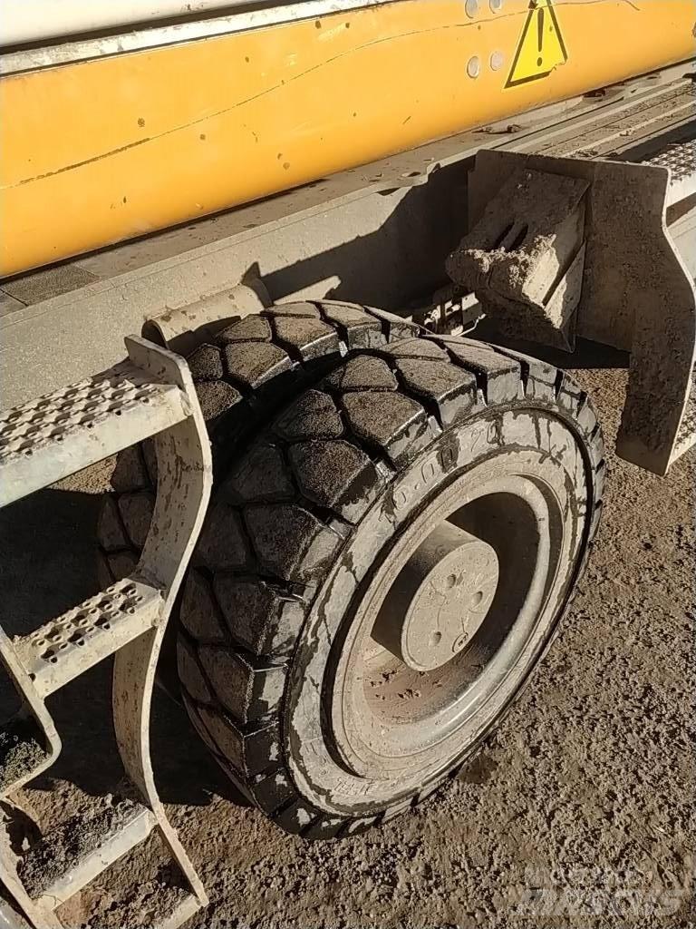 Liebherr LH 24 M Bageri za manipuliranje materijalom / otpadom