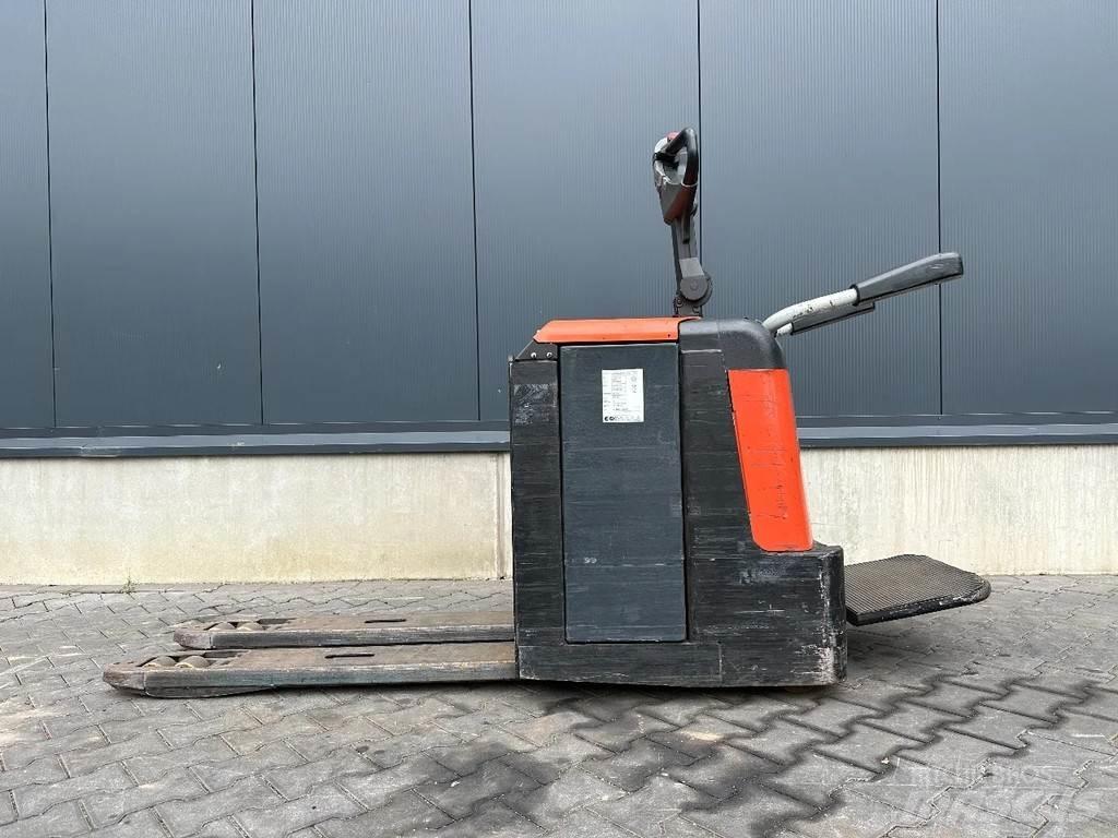 BT LPE240/M Ručni električni viličar