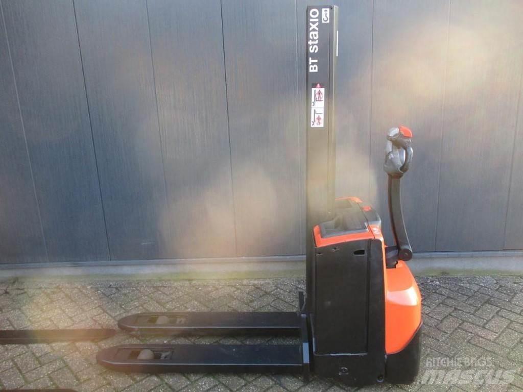 BT SWE 080L Ručni električni viličar