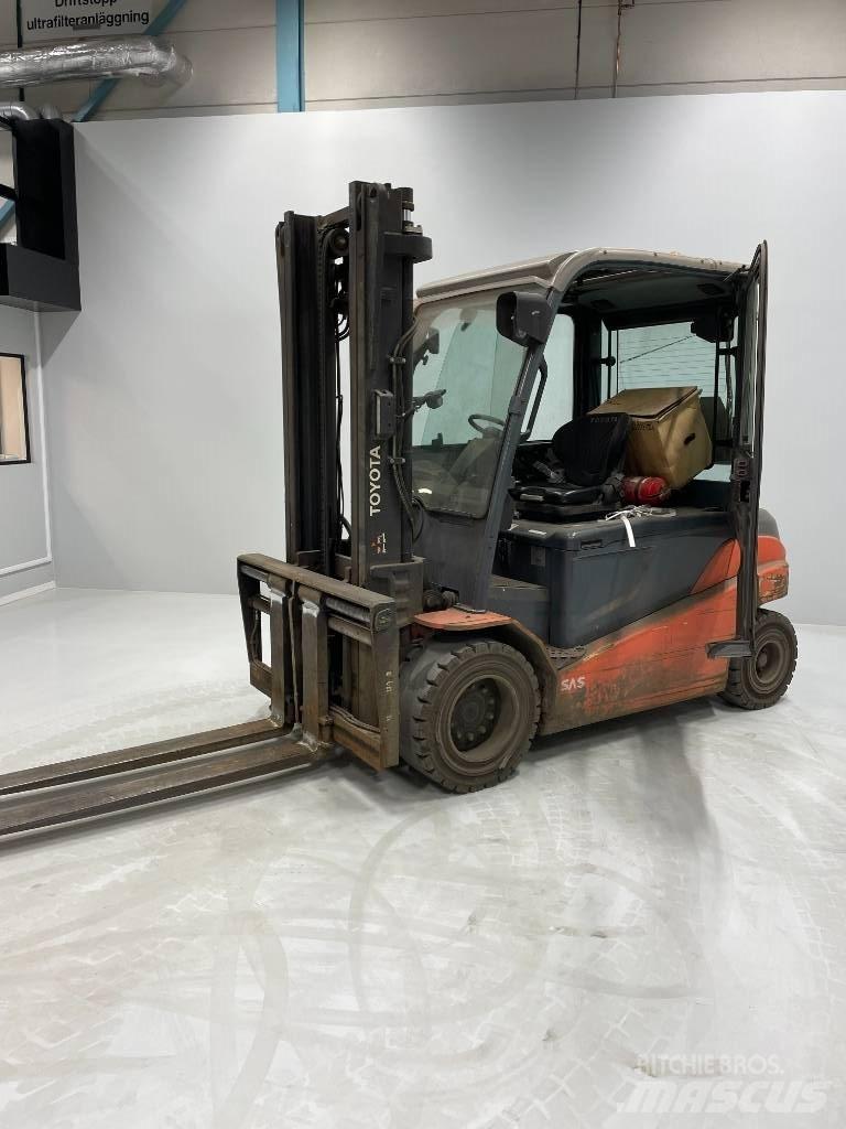 Toyota 8FBMT50 Električni viličari