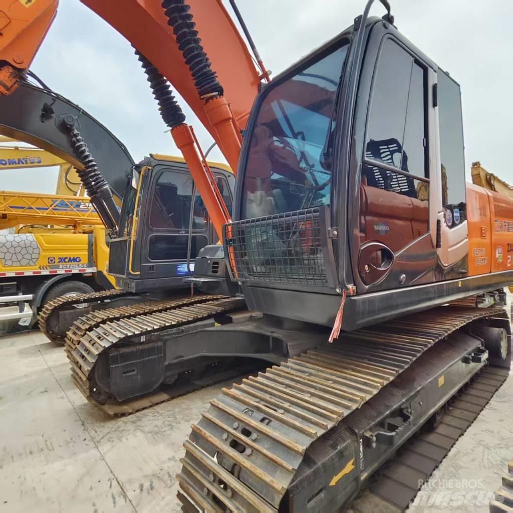 Hitachi ZX 210 Bageri gusjeničari