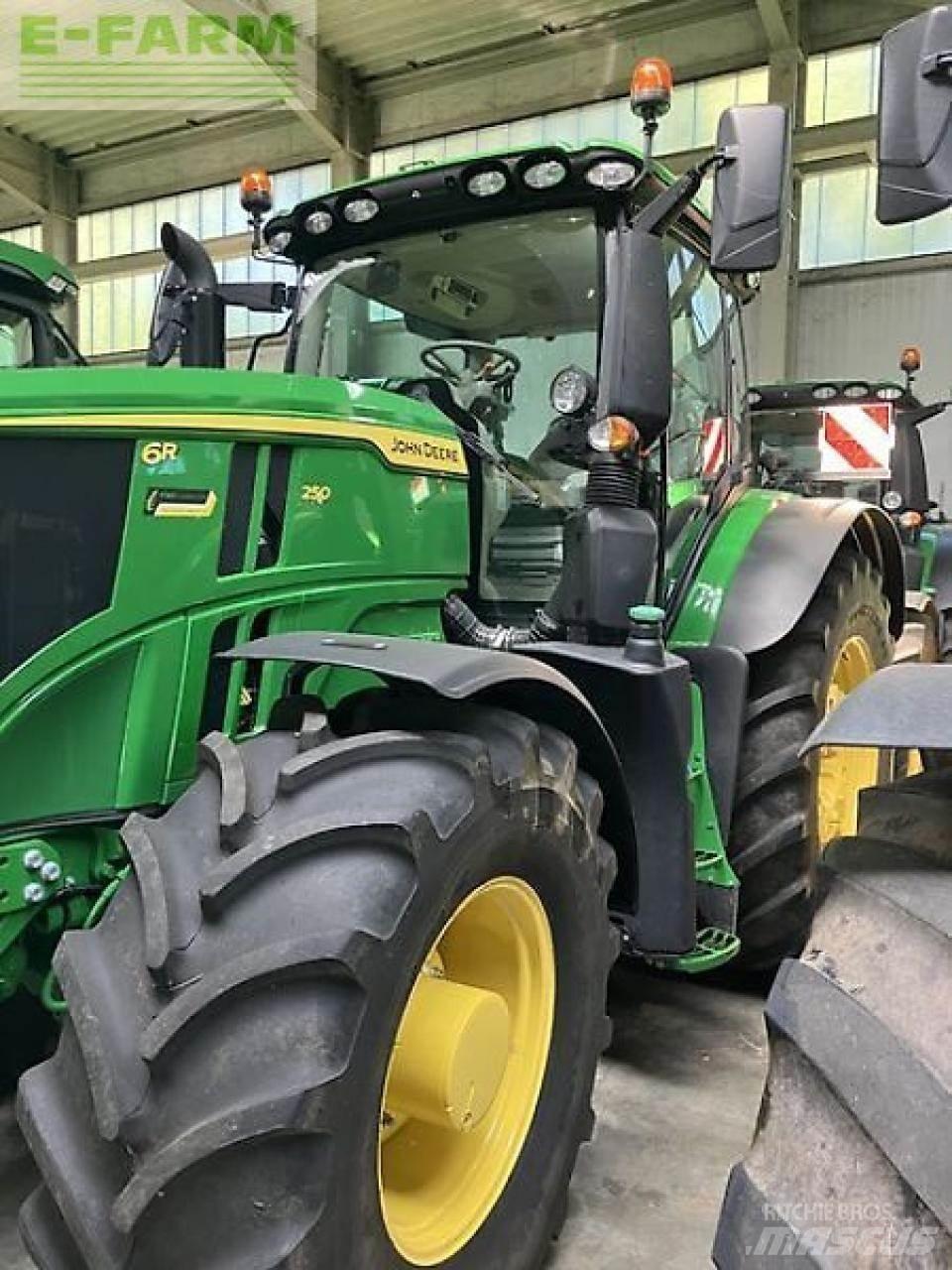 John Deere 6r 250 Traktori