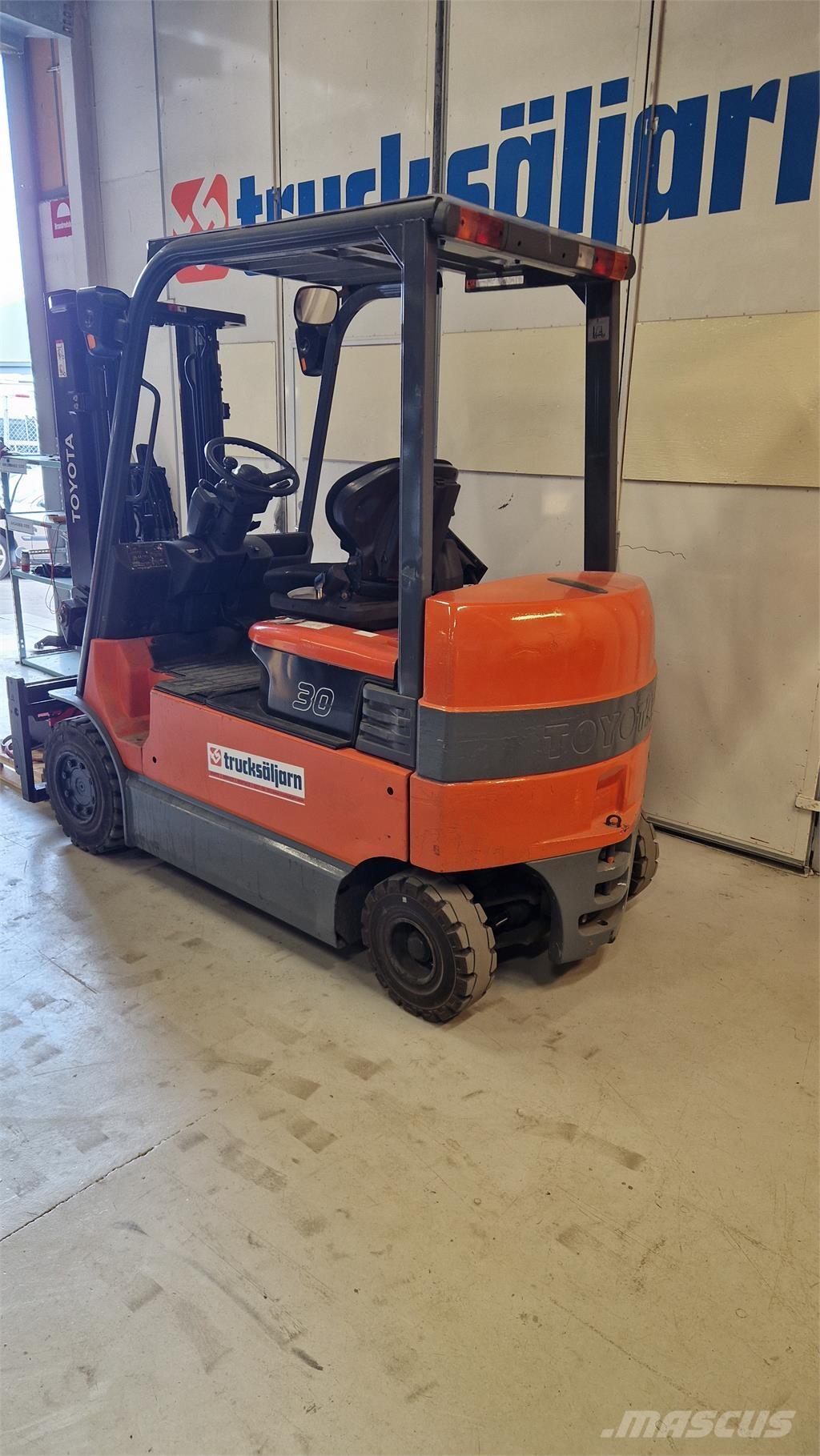 Toyota 7FBMF30 Električni viličari