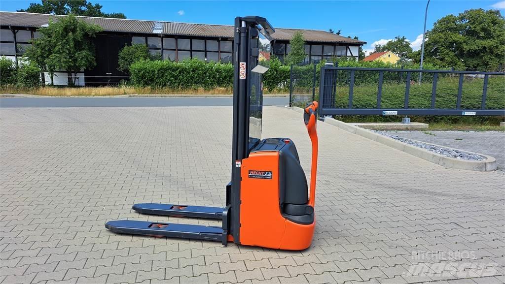 Linde L14C Ručni električni viličar