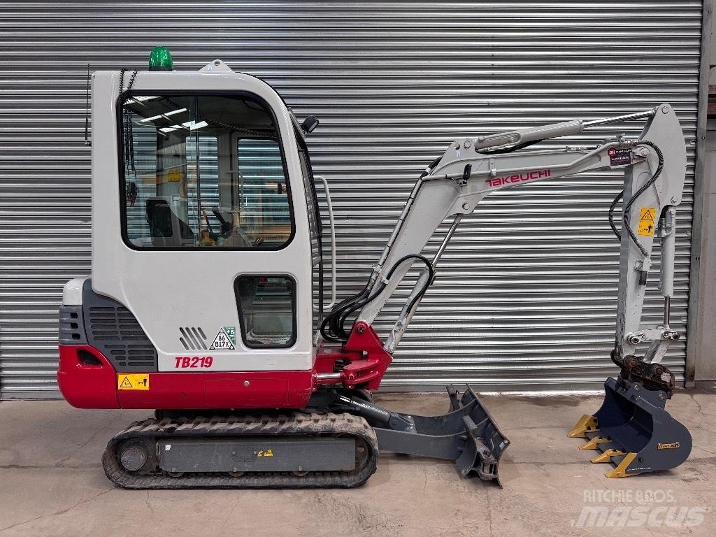 Takeuchi TB 219 Mini bageri <7t