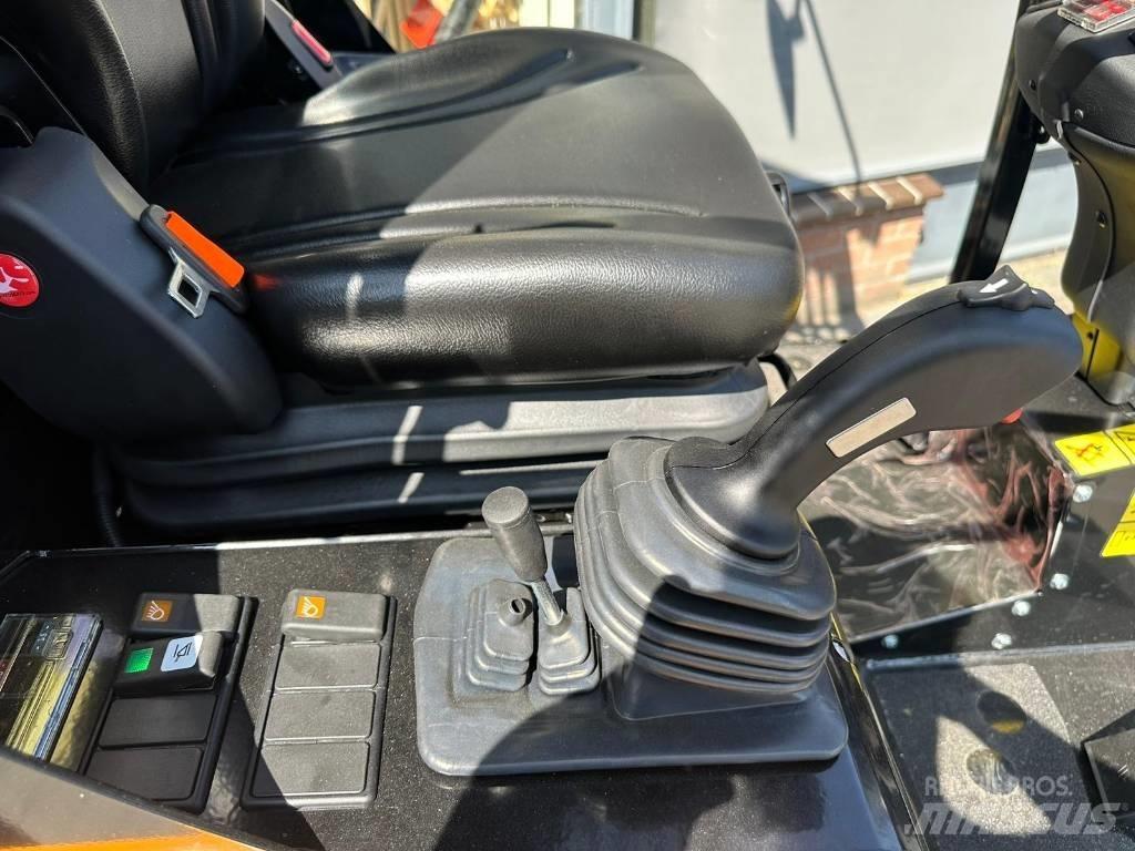 GiANT G 2500 HD Višenamjenski utovarivači