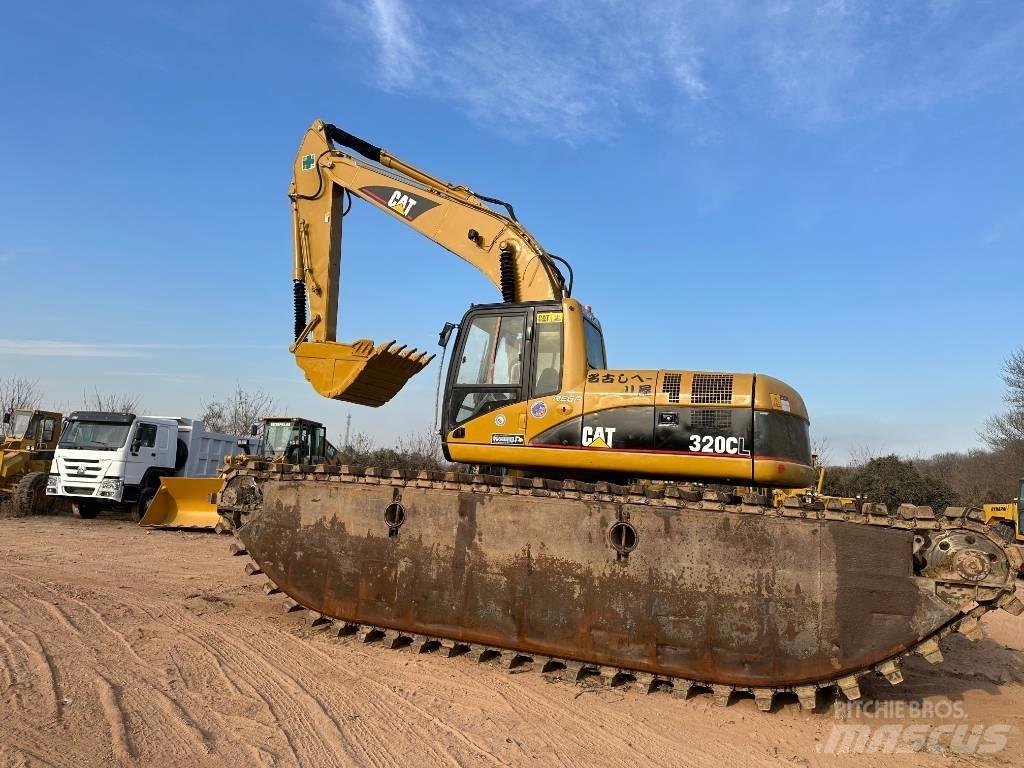 CAT 320 C L Amfibijski bageri