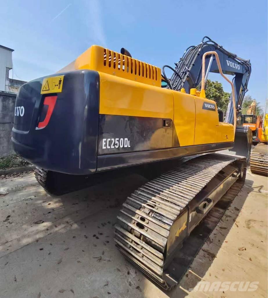 Volvo EC 250 D L Bageri gusjeničari