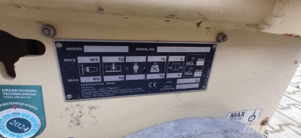 JLG 10RS Škaraste platforme