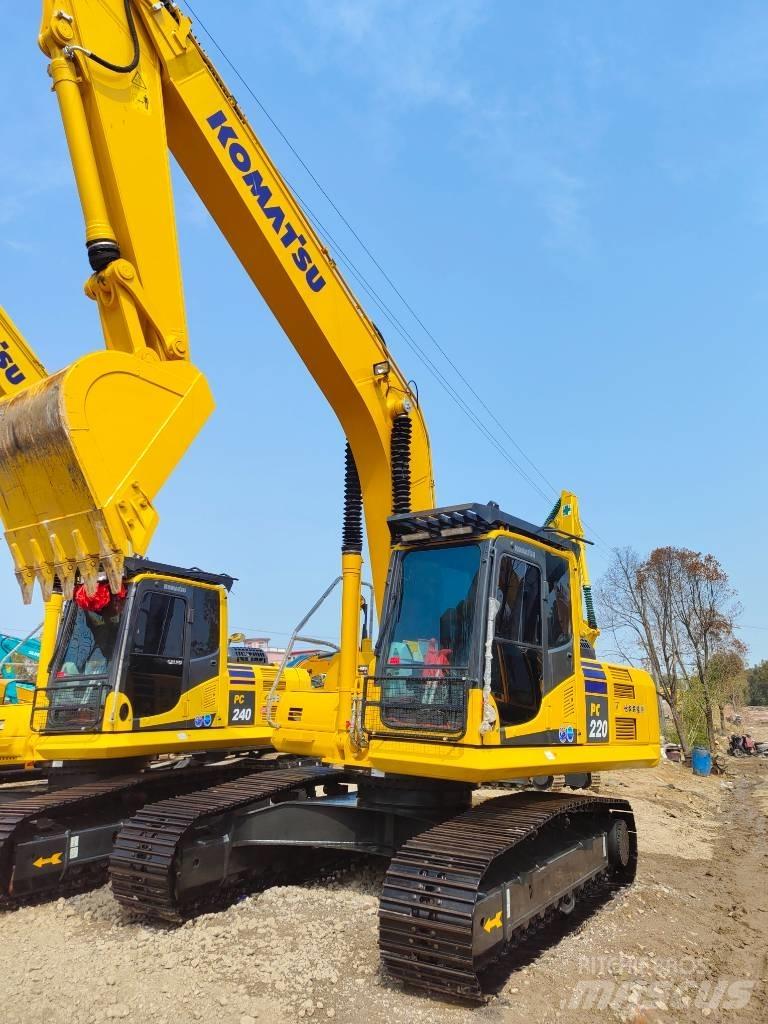 Komatsu PC 220 Bageri gusjeničari