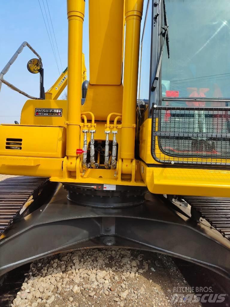 Komatsu PC 220 Bageri gusjeničari