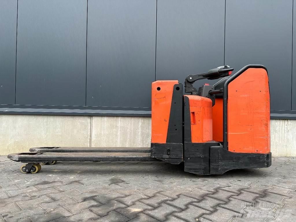 BT LPE200/8 Ručni električni viličar