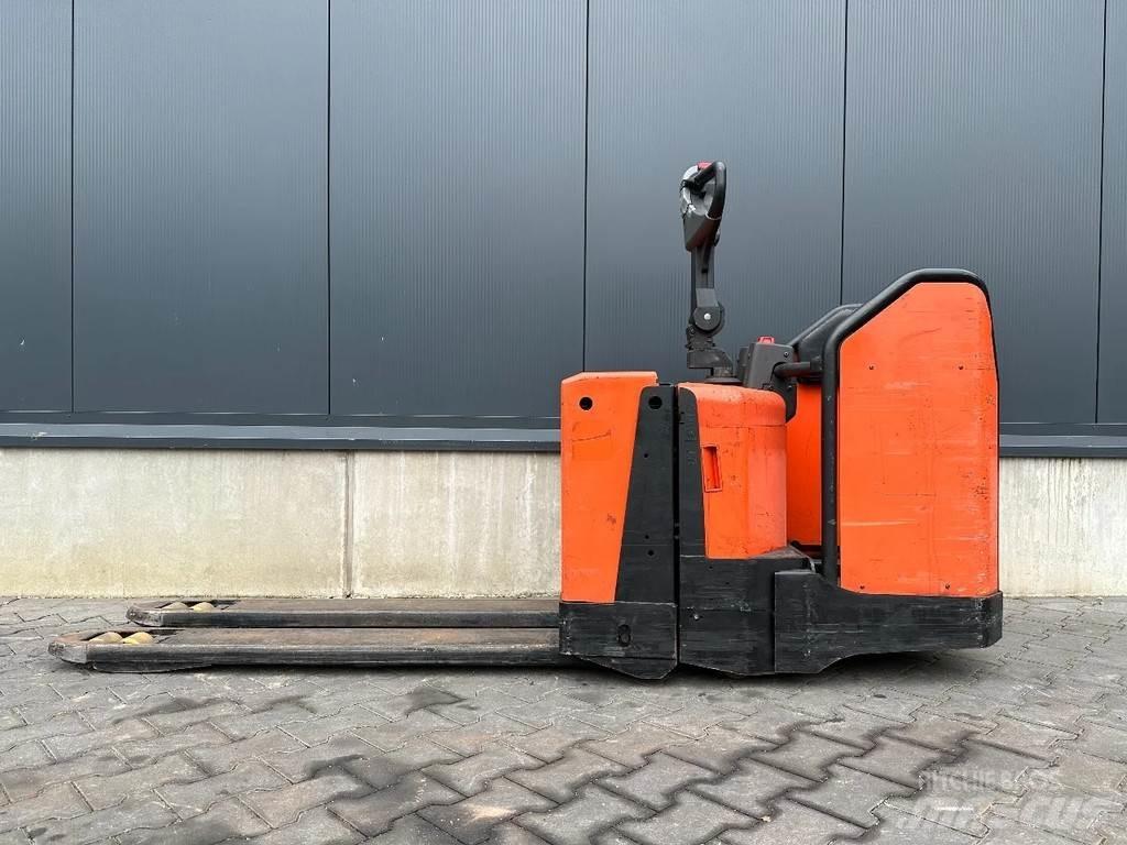 BT LPE200/8 Ručni električni viličar