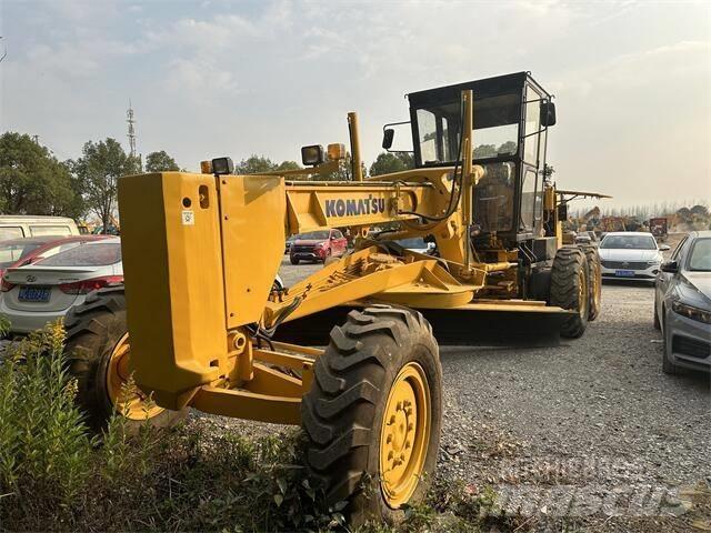 Komatsu GD655 Grejderi