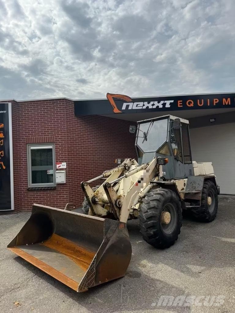 Atlas AR 72 Utovarivači na kotačima