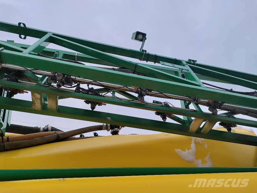 John Deere R 962 i Vučene prskalice