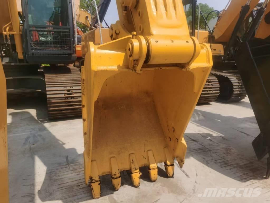 Komatsu PC 200-8 Bageri gusjeničari