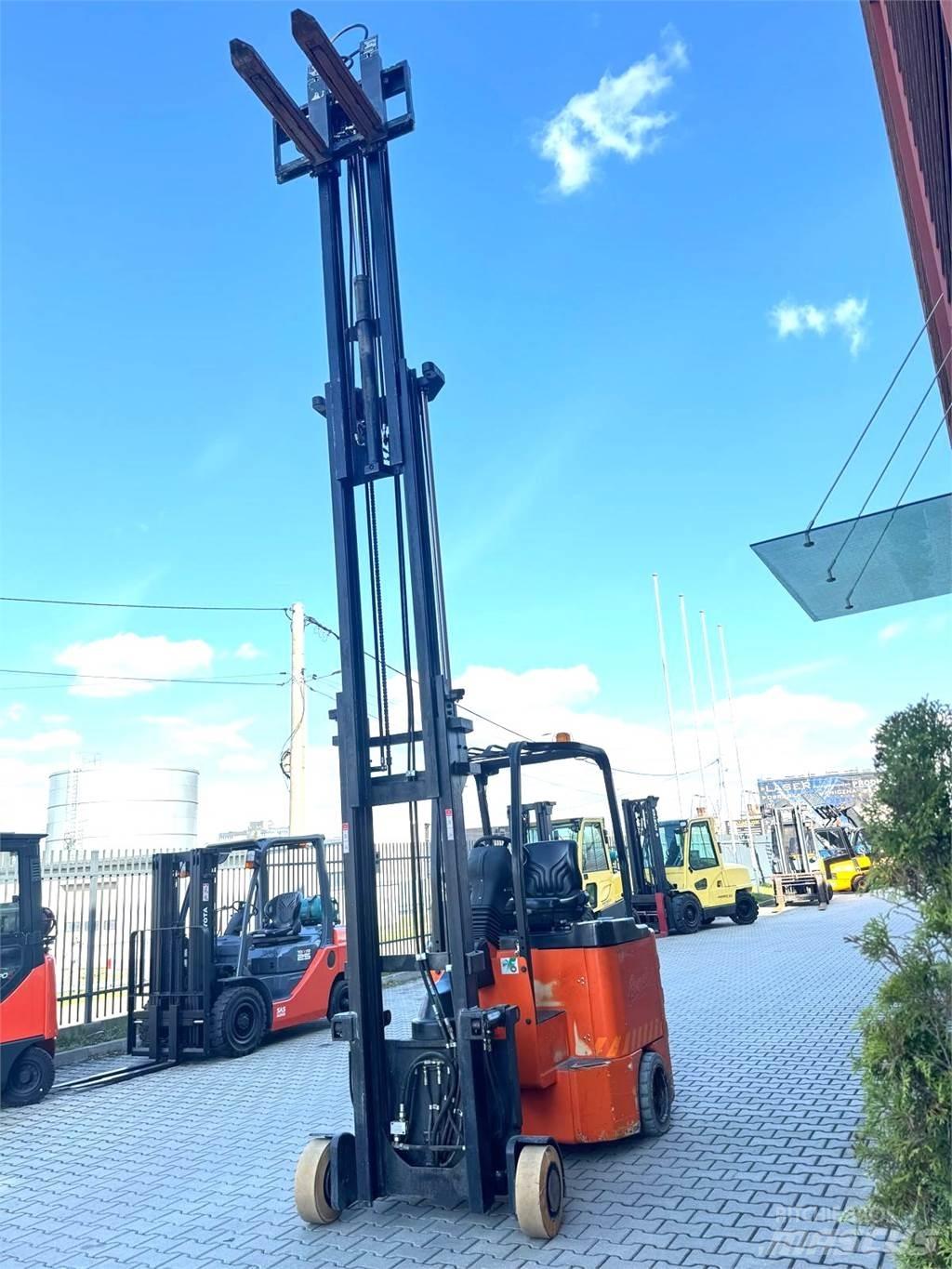  BE 40AC-RM Viličar za uske prolaze