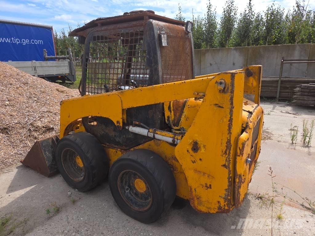Komatsu SK 714 Skid steer mini utovarivači