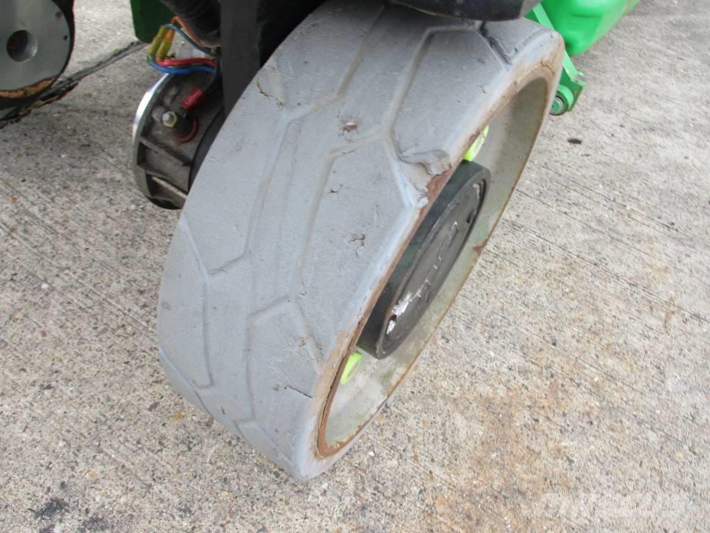 JLG 2632 ES (983) Škaraste platforme