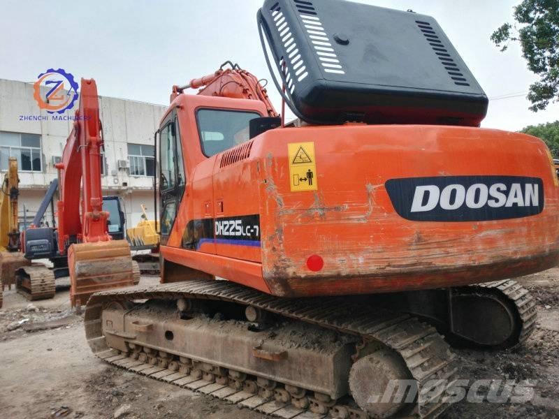 Doosan DH 225 LC-7 Bageri gusjeničari