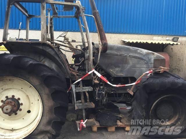 New Holland TM175 Traktori