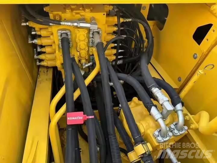 Komatsu PC210lc Bageri gusjeničari