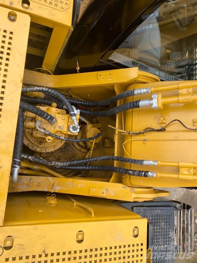 CAT 330 D Bageri gusjeničari