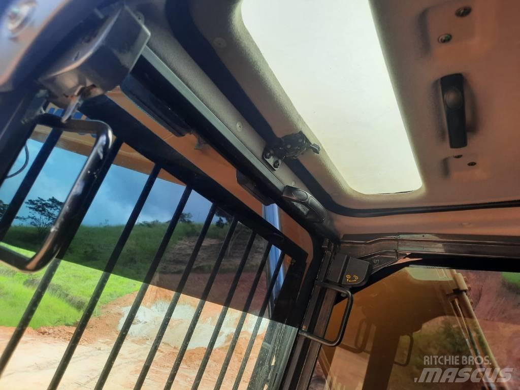 Komatsu PC130 Bageri gusjeničari