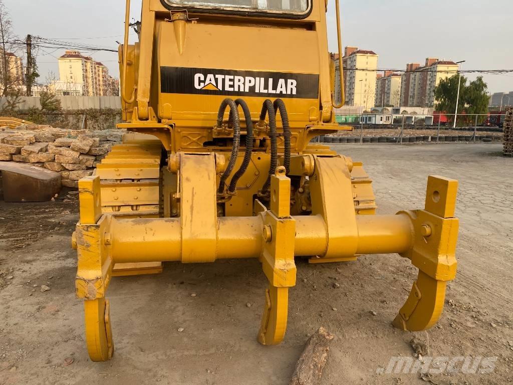 CAT D 6 D Buldožeri gusjeničari