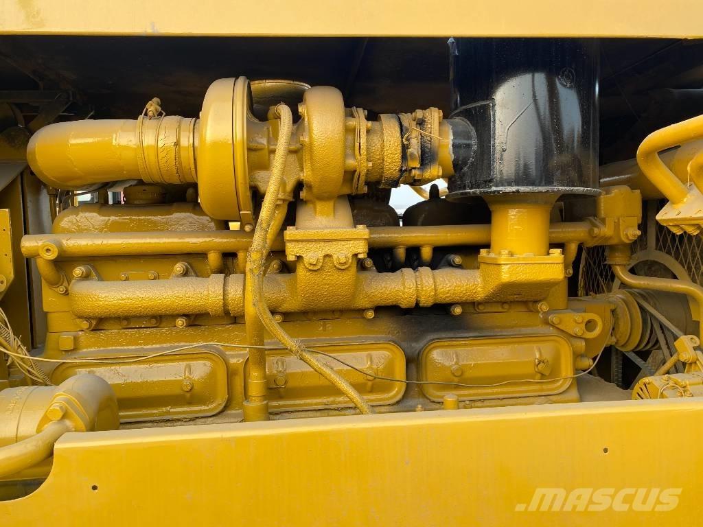CAT D 6 D Buldožeri gusjeničari