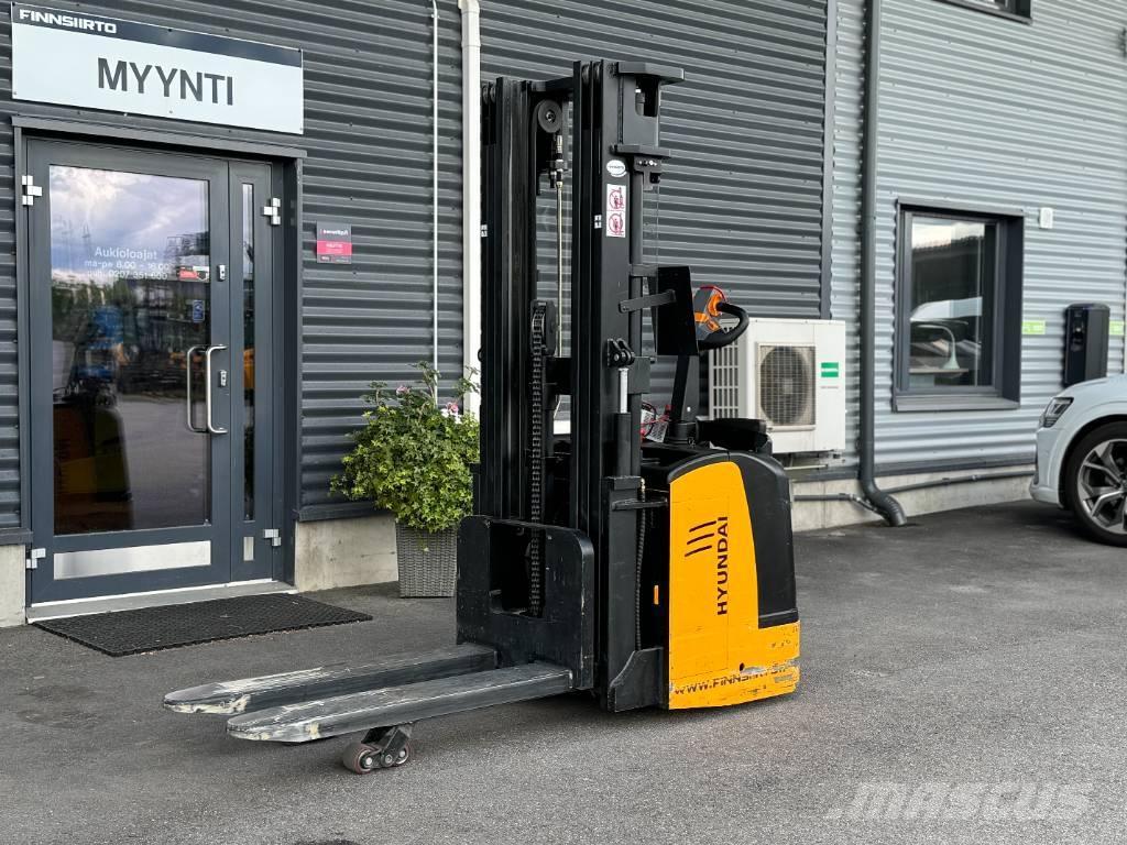 Hyundai 15ESR Samopogonski ručni viličari