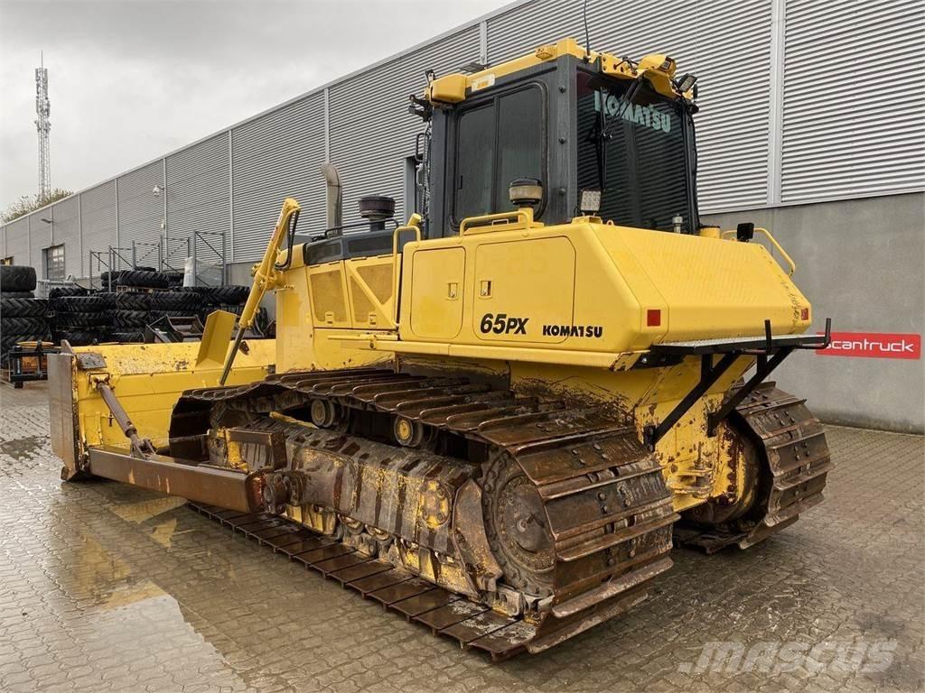 Komatsu D65PX-18 Buldožeri gusjeničari