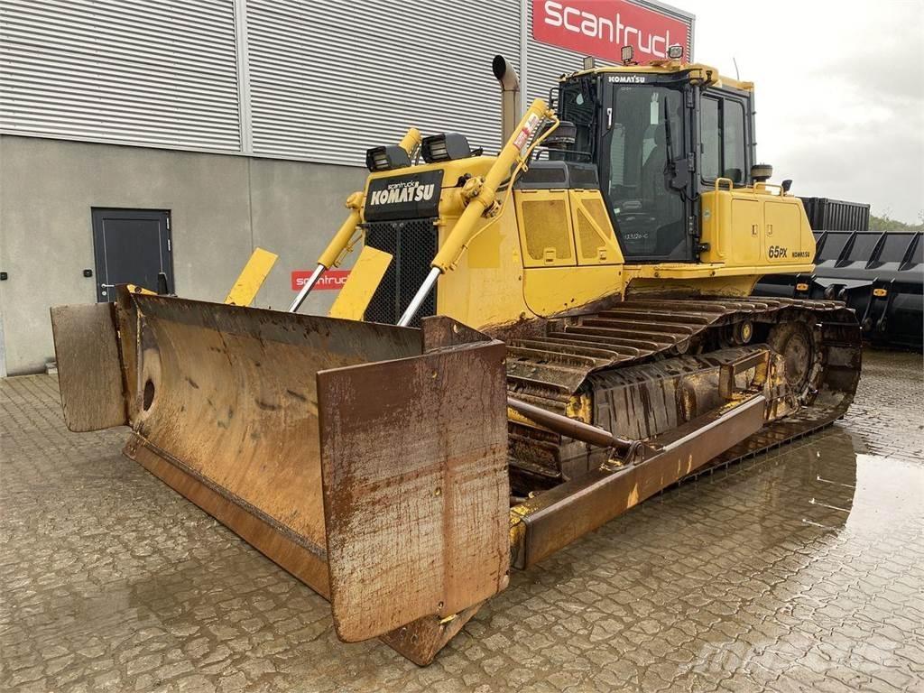 Komatsu D65PX-18 Buldožeri gusjeničari