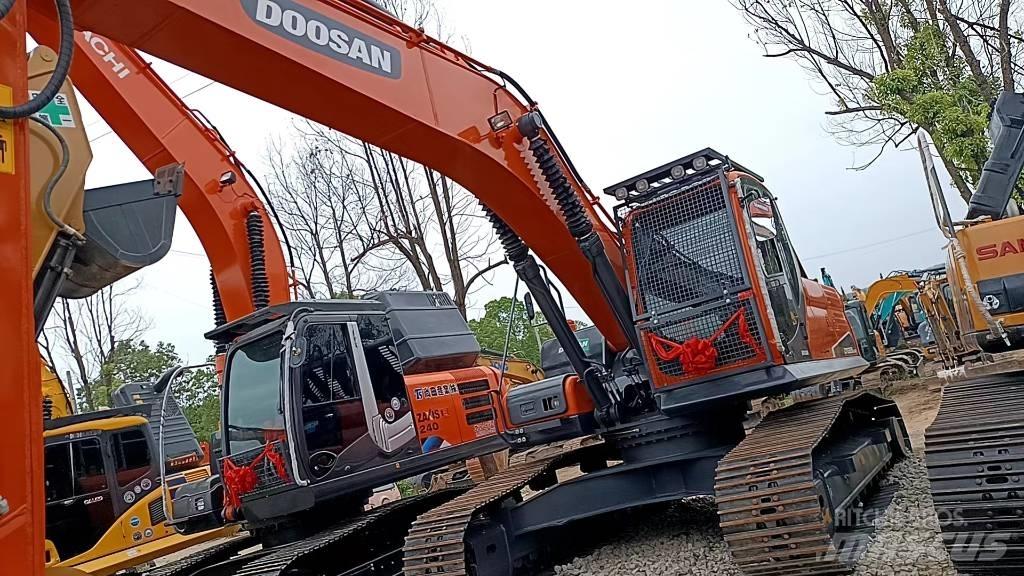 Doosan DX 225 LC Bageri gusjeničari