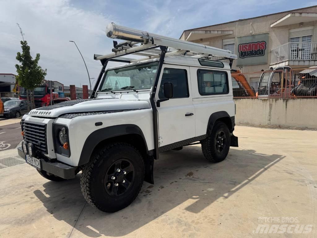Land Rover Defender Automobili