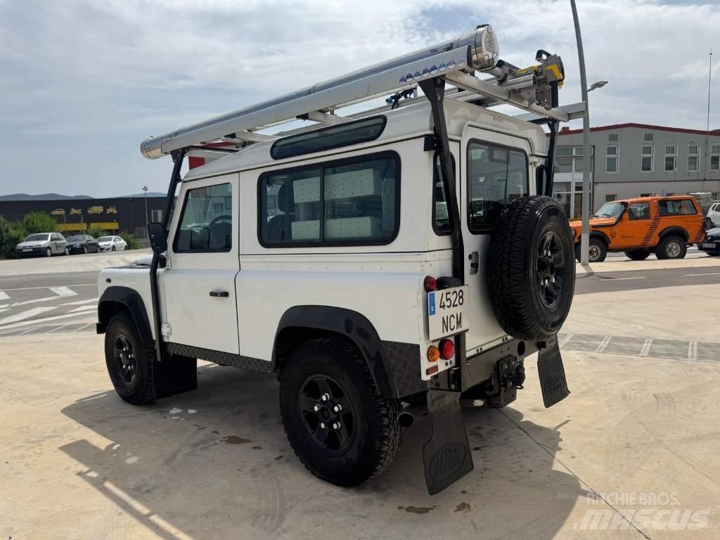 Land Rover Defender Automobili