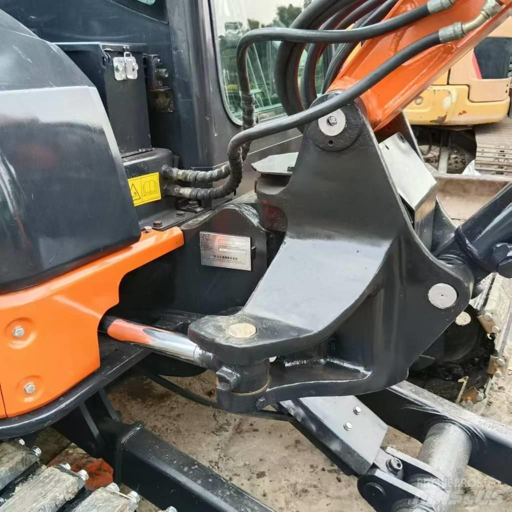 Hitachi ZX 50 U Mini bageri <7t