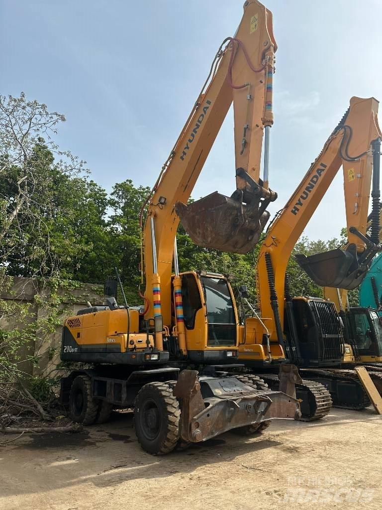 Hyundai R210W-9 Bageri na kotačima