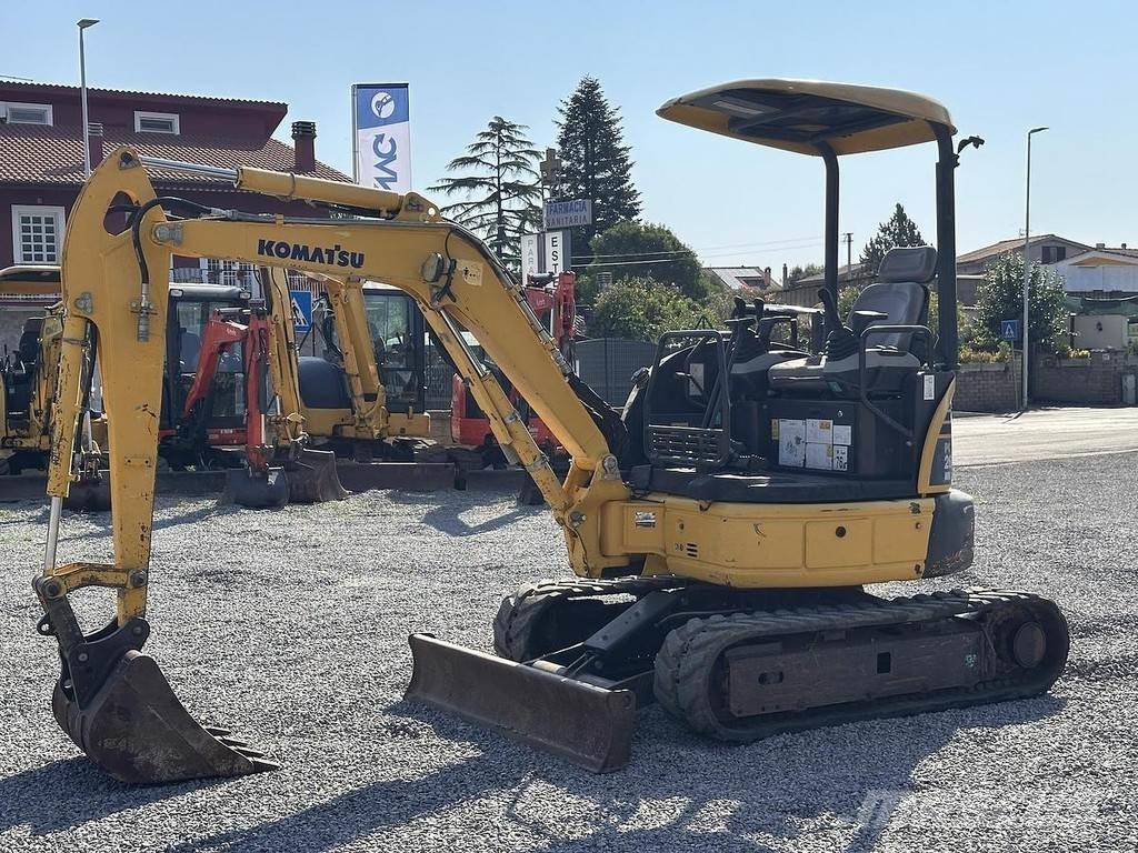 Komatsu PC26MR-3 Mini bageri <7t
