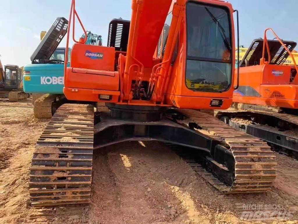 Doosan dh220lc-7 Bageri gusjeničari