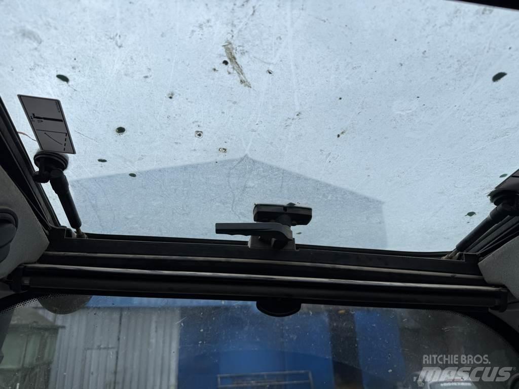 Valtra N174 Traktori