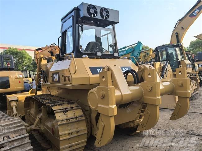 CAT D 7 G Buldožeri gusjeničari