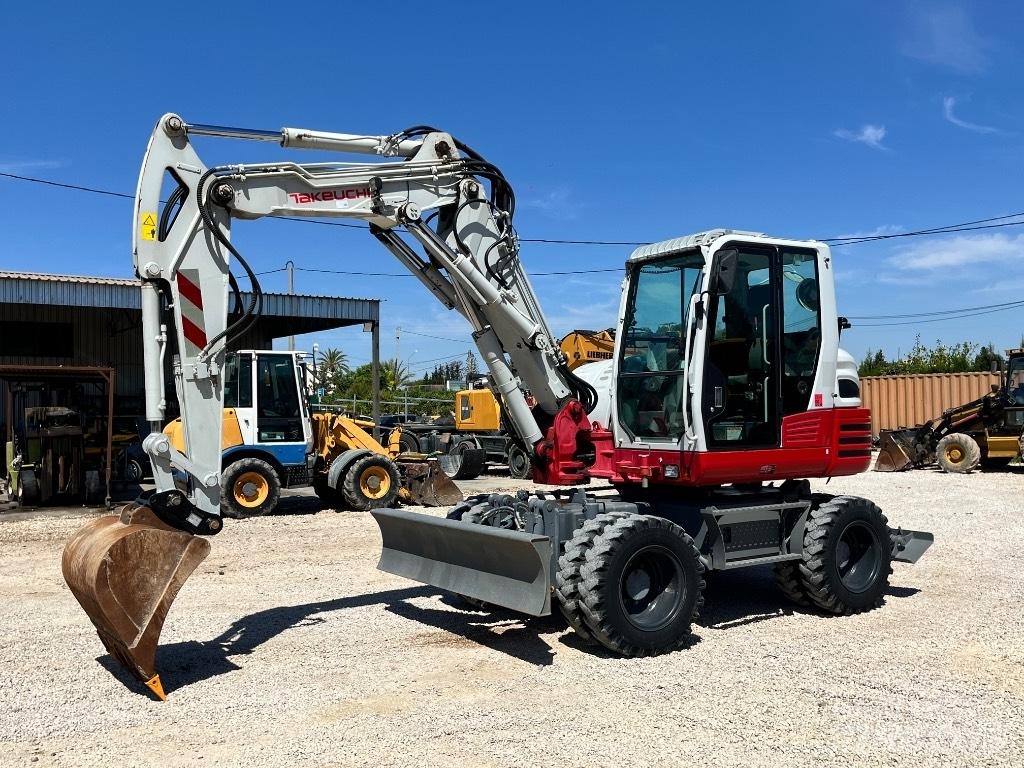 Takeuchi TB 295 Bageri na kotačima