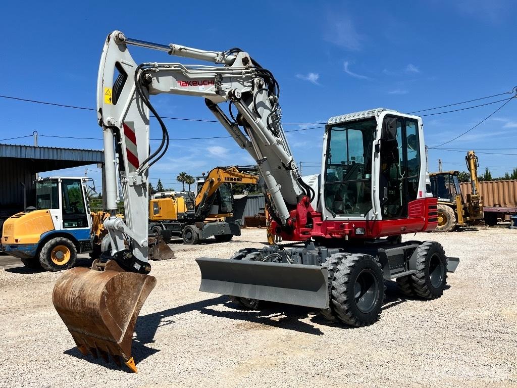 Takeuchi TB 295 Bageri na kotačima