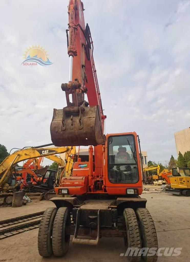 Doosan DH 150 W-7 Bageri na kotačima
