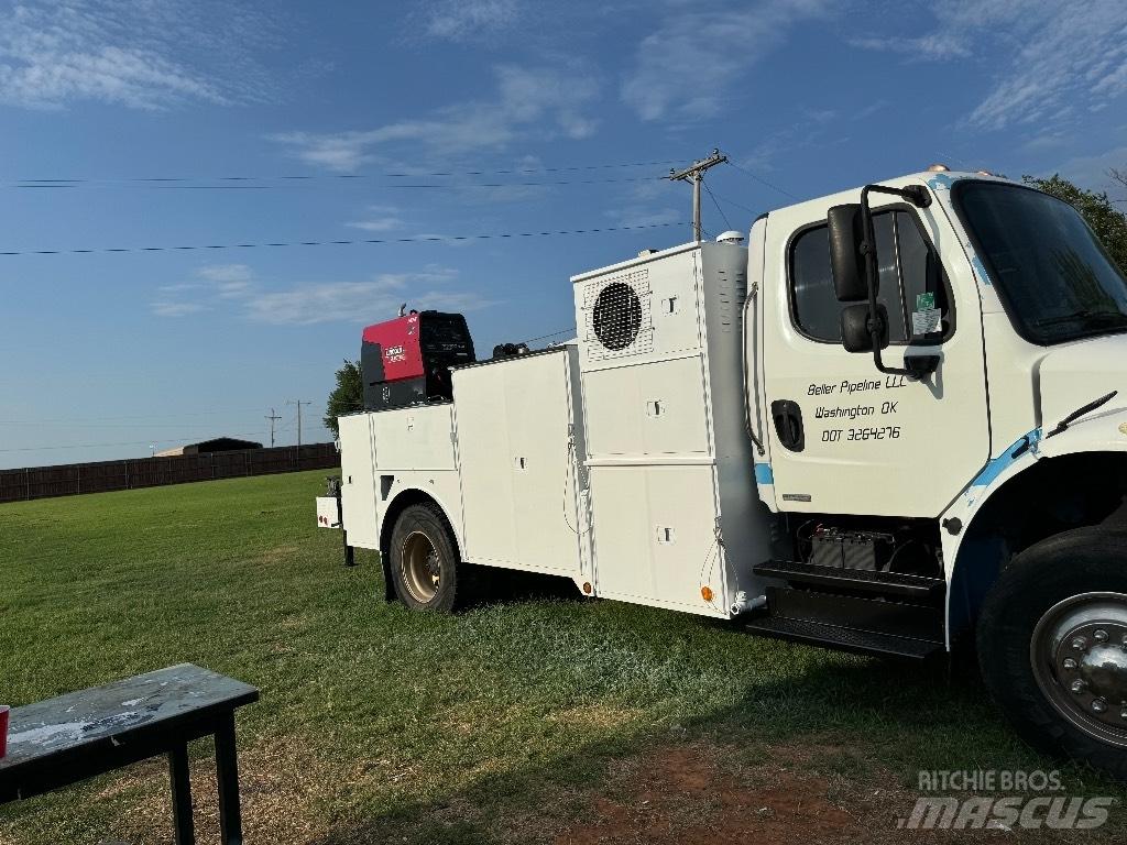 Freightliner M2 106 Komunalna vozila