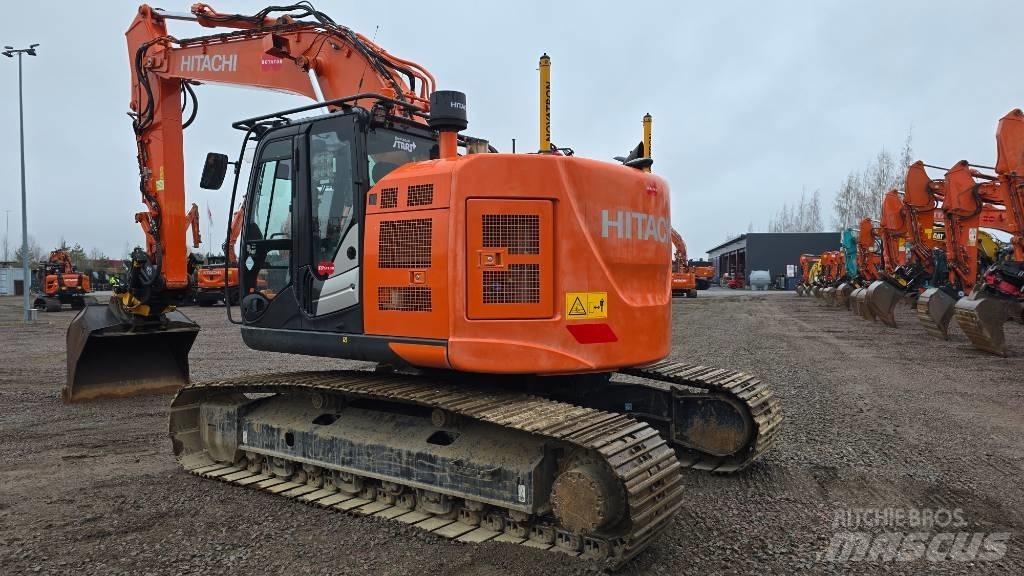 Hitachi ZX 225USLC-6 Bageri gusjeničari